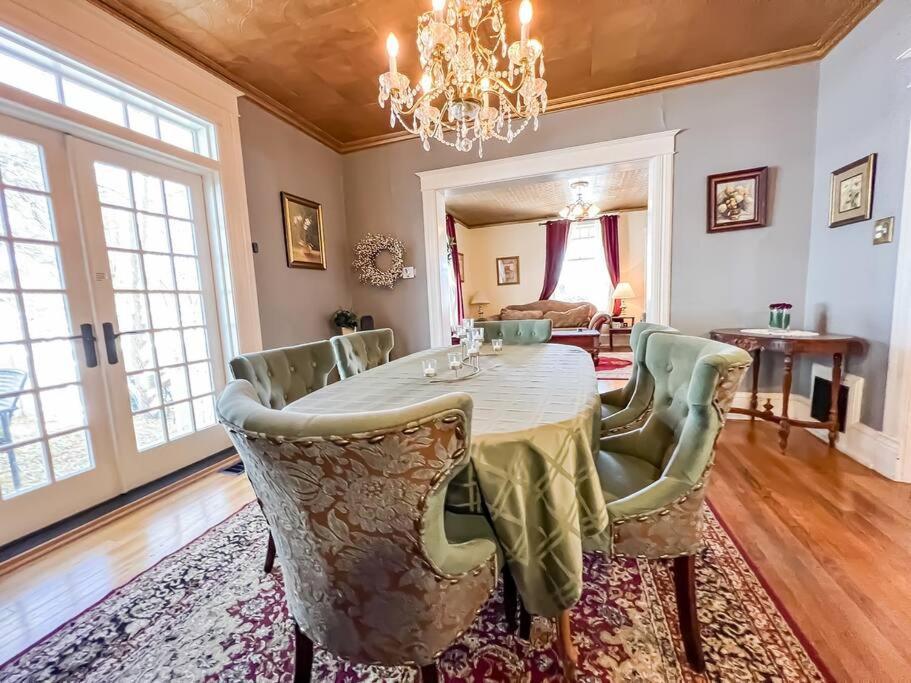 Villa Full Kitchen,close To Downtown And Family Friendly