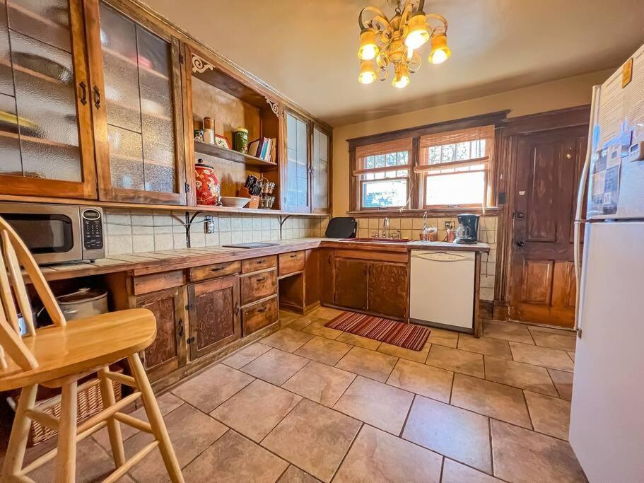 Full Kitchen,close To Downtown And Family Friendly Villa