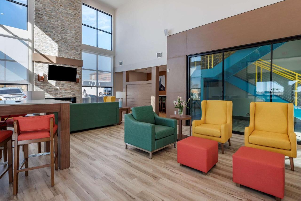 Hotel Comfort East - Medical Center Area