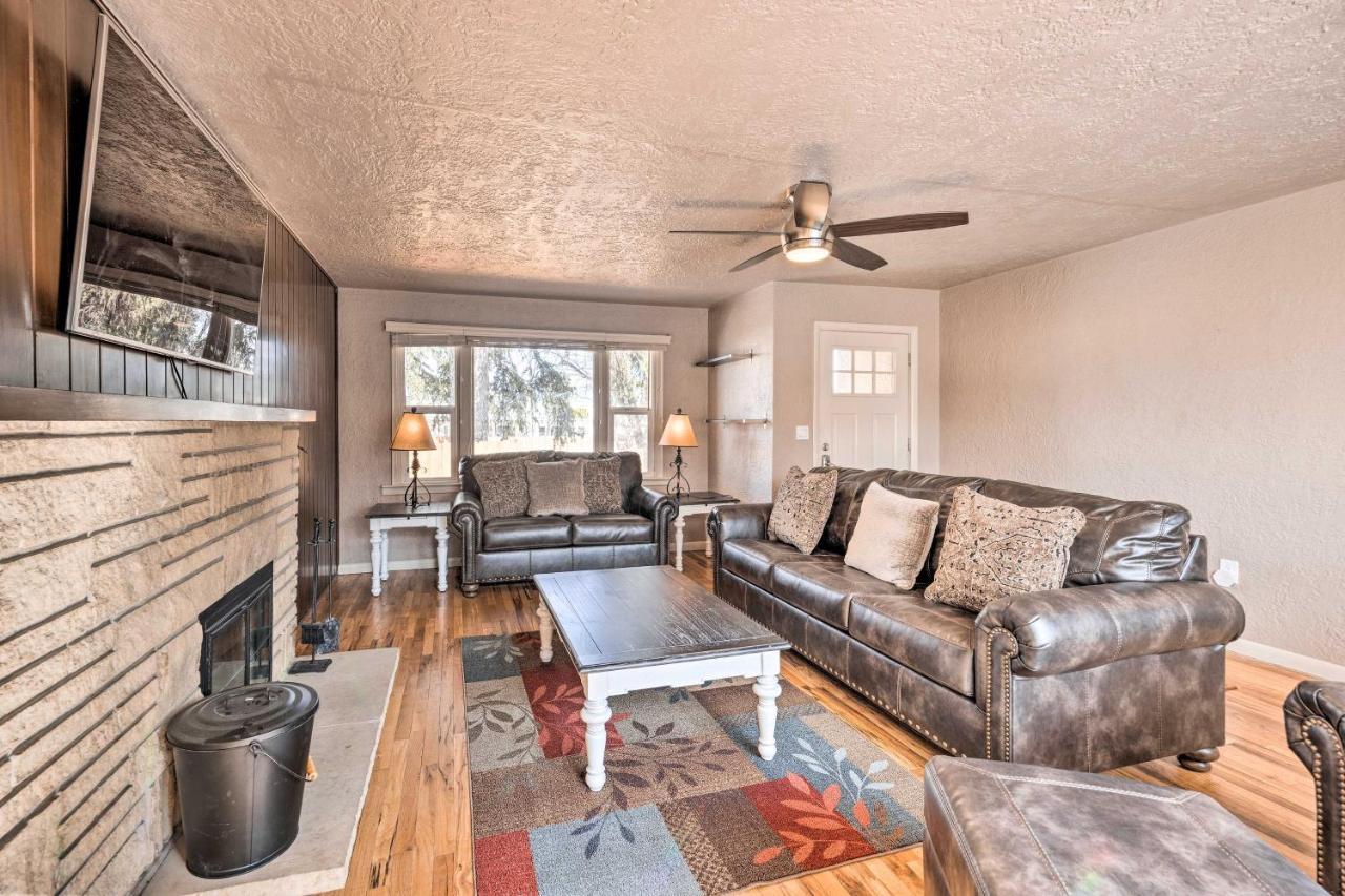 Game Room, 3 Mi To Downtown Holiday home