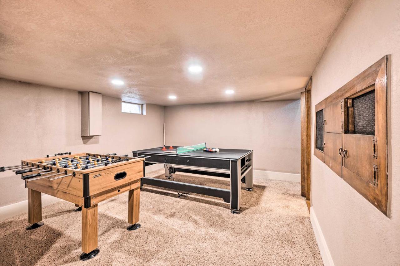 Game Room, 3 Mi To Downtown