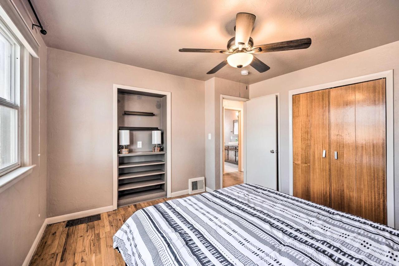 Holiday home Game Room, 3 Mi To Downtown *