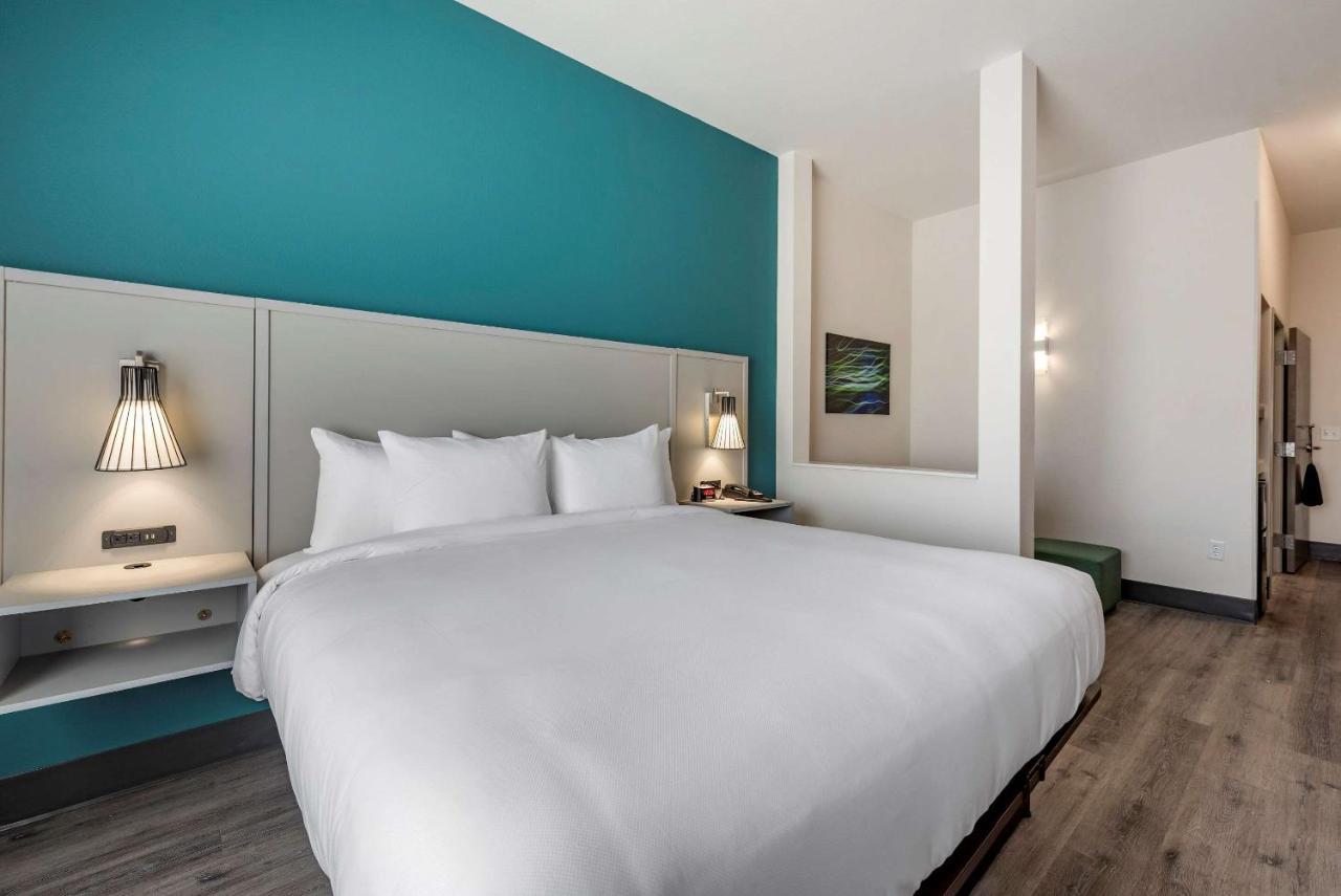 Comfort East - Medical Center Area Hotel