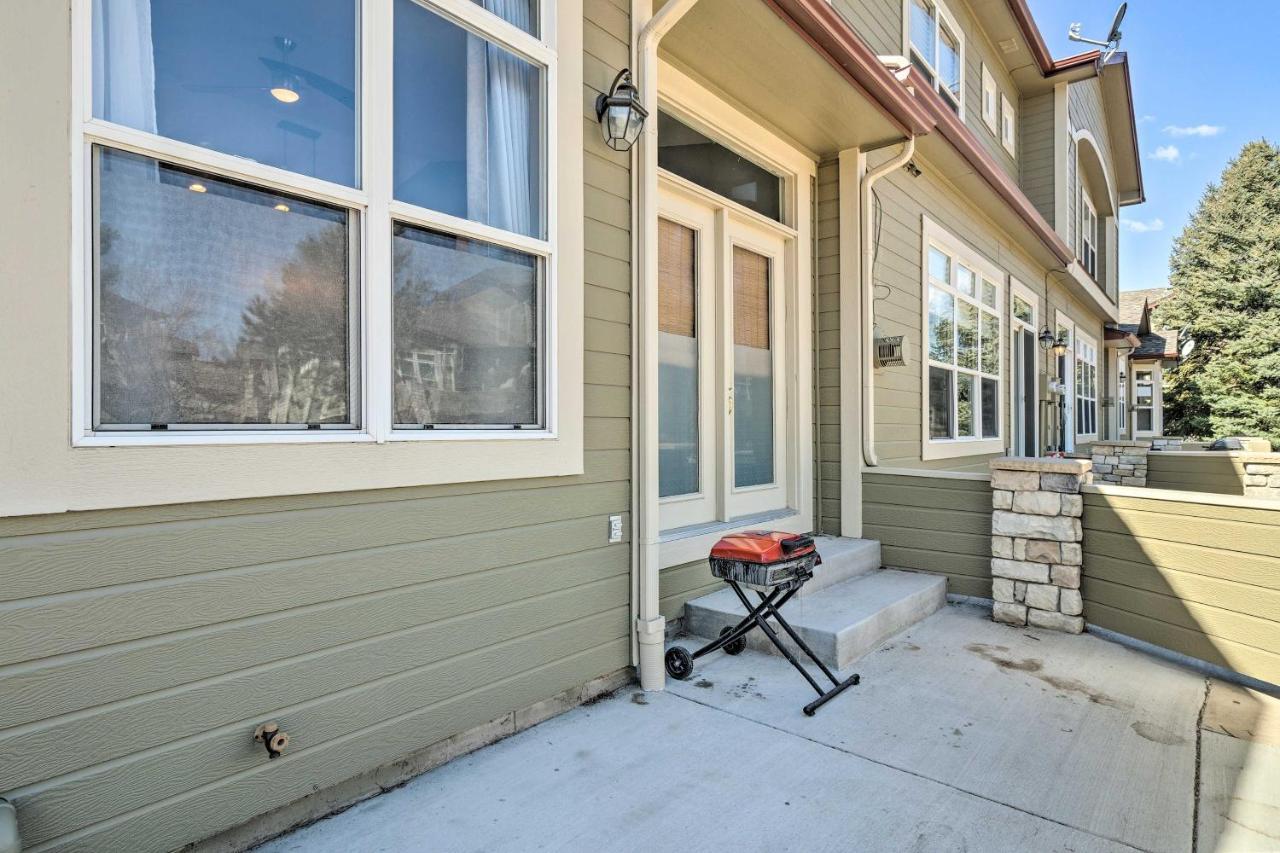 Townhome About 10 Miles To Downtown!