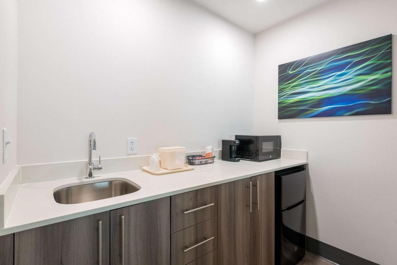 Hotel Comfort East - Medical Center Area