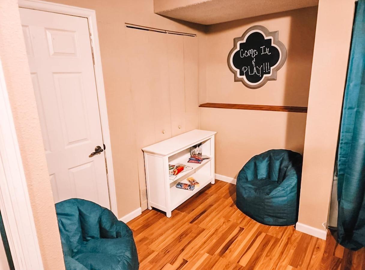 Villa Pet Friendly 2 King Beds Af Academy Sleeps 12 Colorado Springs