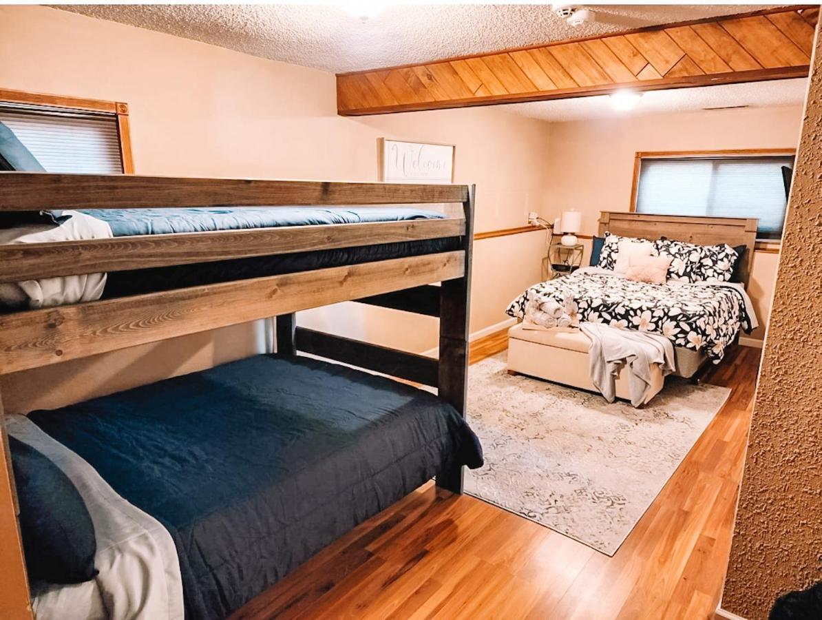 Pet Friendly 2 King Beds Af Academy Sleeps 12 * Colorado Springs