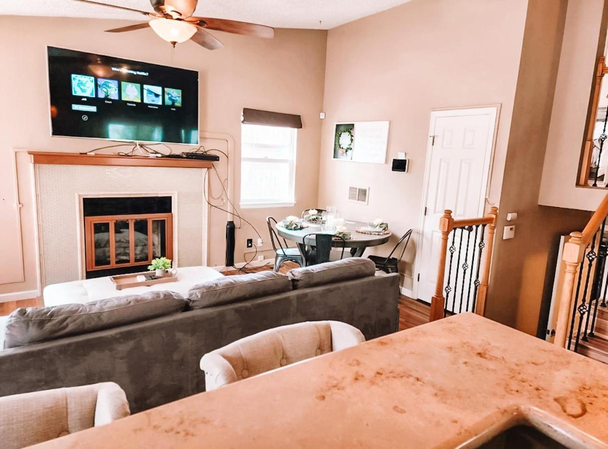 Pet Friendly 2 King Beds Af Academy Sleeps 12 *
