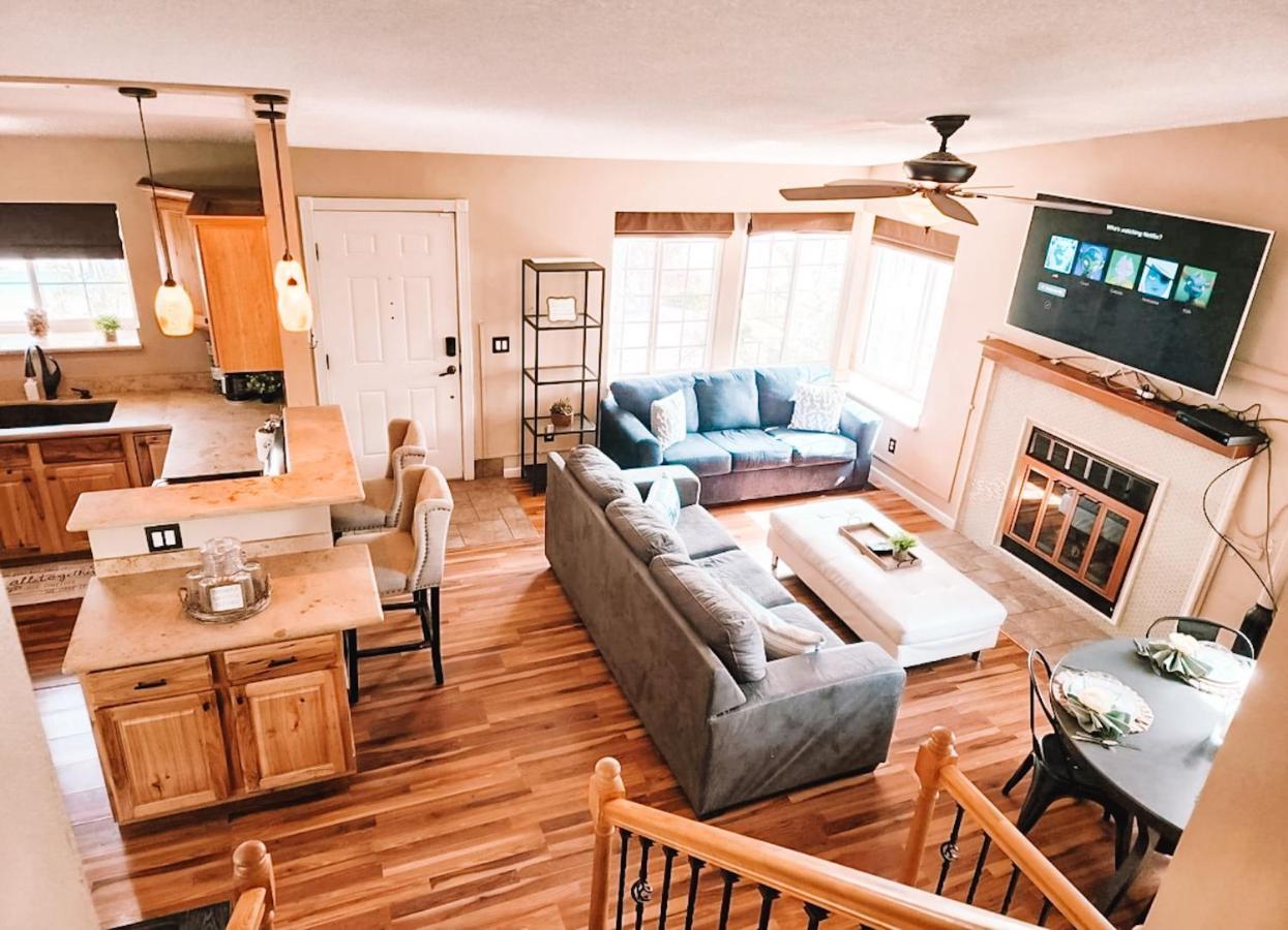 Pet Friendly 2 King Beds Af Academy Sleeps 12 Villa Colorado Springs