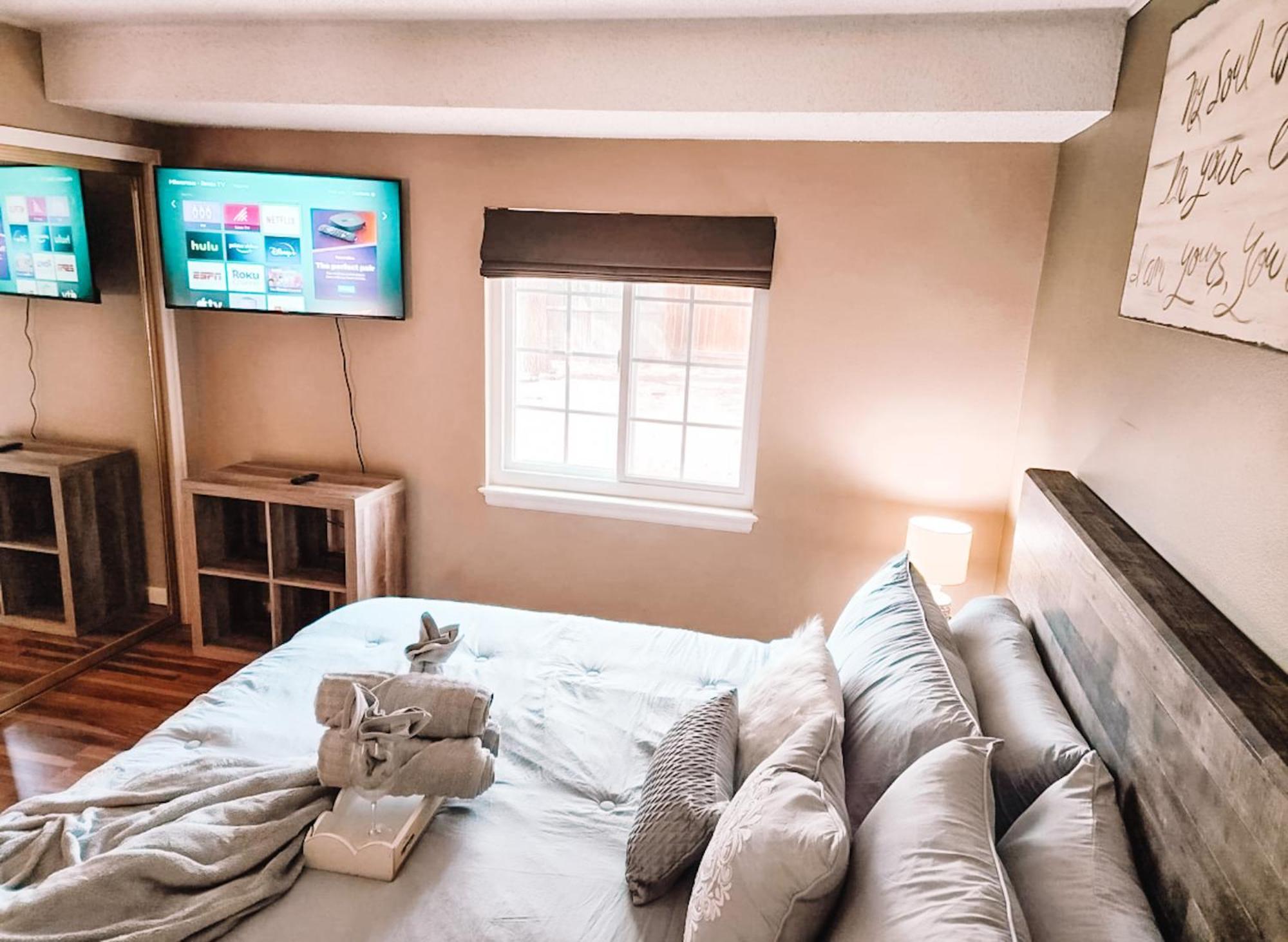 Pet Friendly 2 King Beds Af Academy Sleeps 12 * Colorado Springs