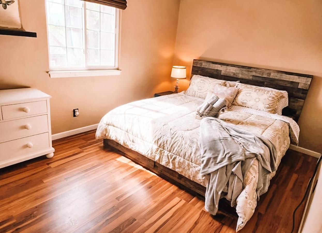 Pet Friendly 2 King Beds Af Academy Sleeps 12 Villa