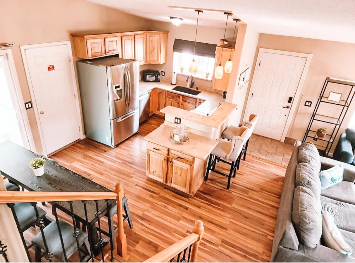 Pet Friendly 2 King Beds Af Academy Sleeps 12 *