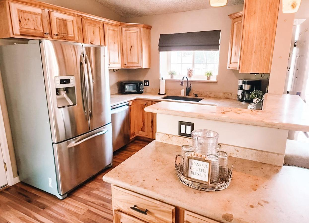 Pet Friendly 2 King Beds Af Academy Sleeps 12