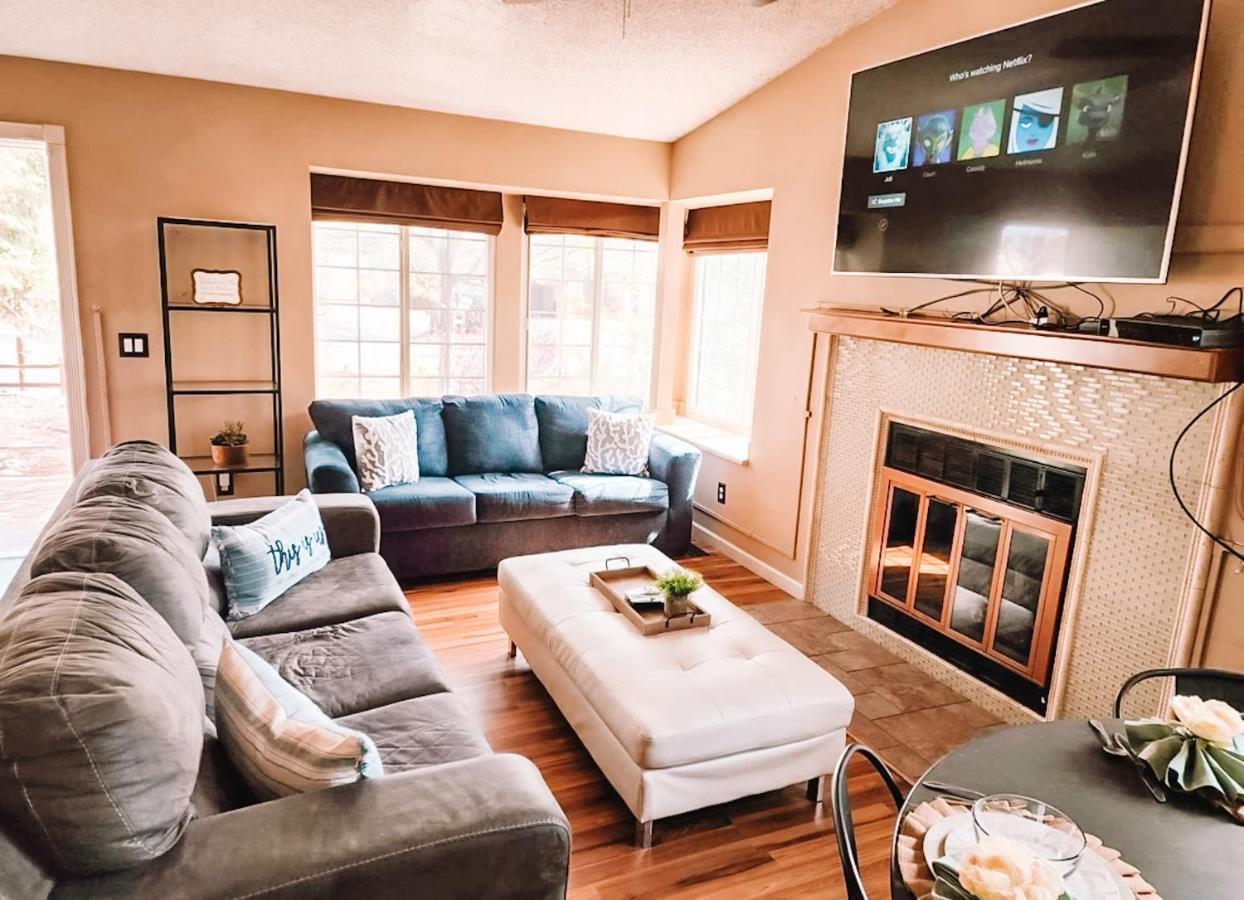 Pet Friendly 2 King Beds Af Academy Sleeps 12 Villa Colorado Springs