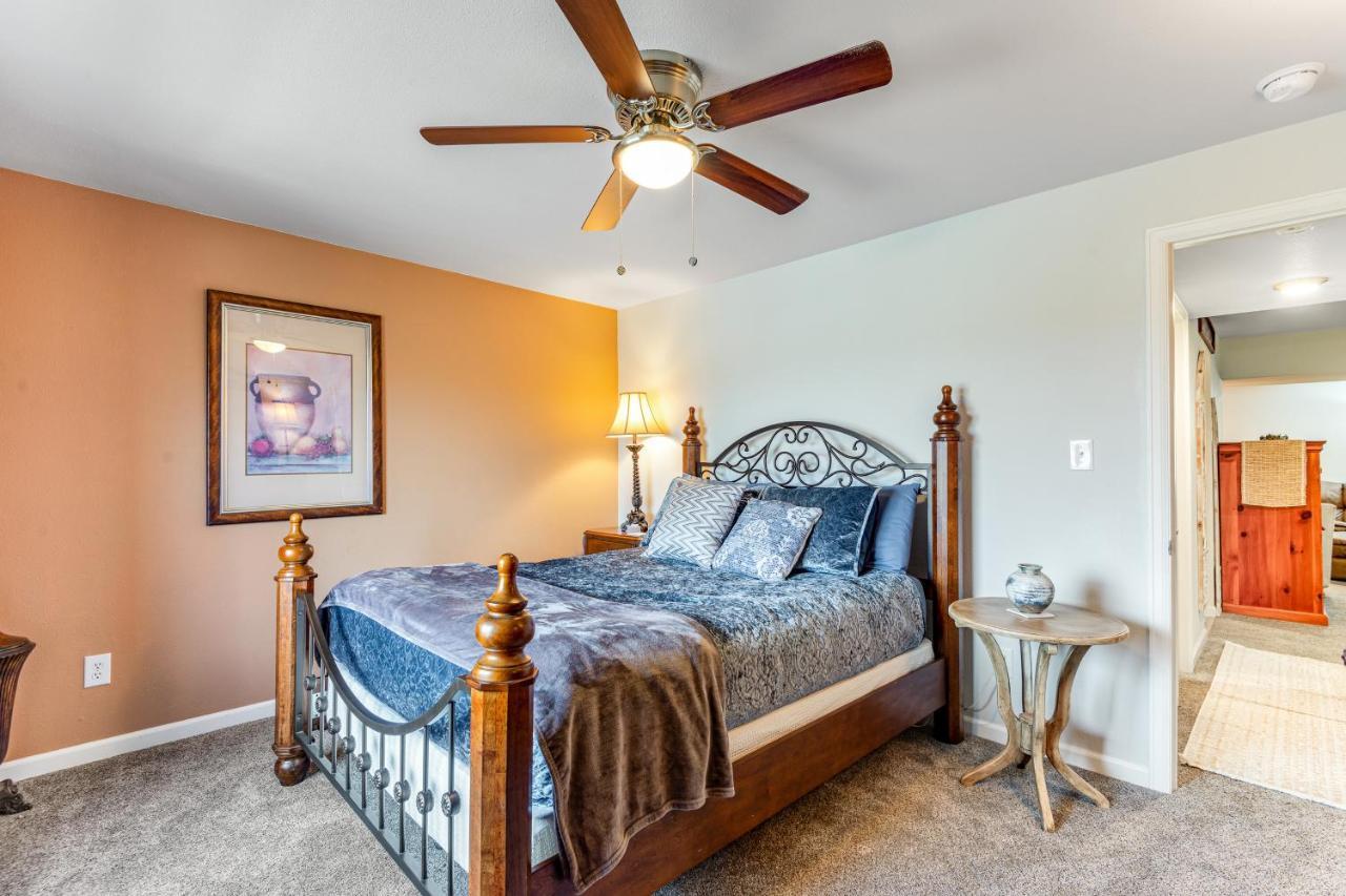 Golden Hills Retreat A
