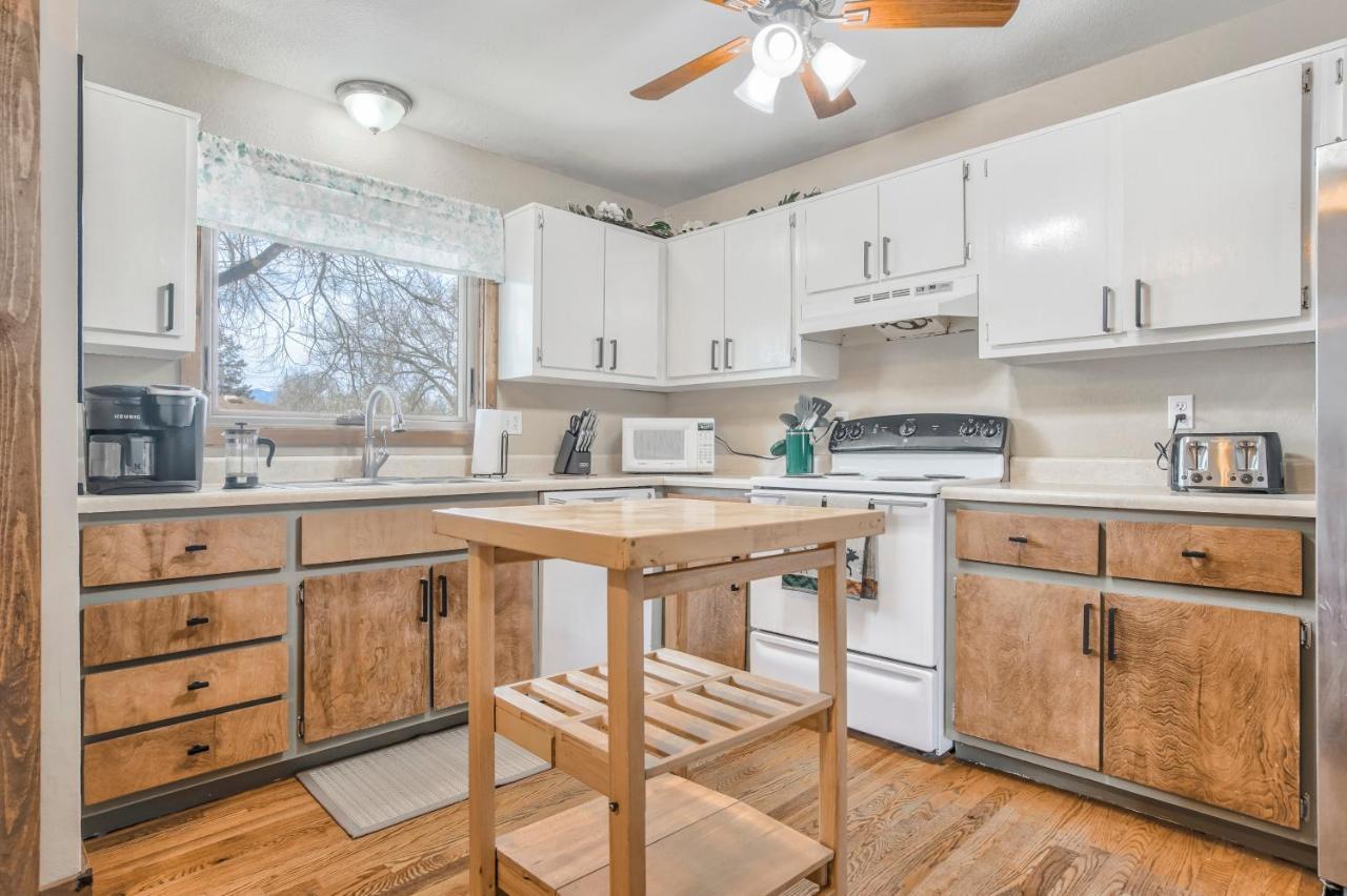 Holiday home 5 Minutes To Downtown And Just Minutes To Military And Hospitals