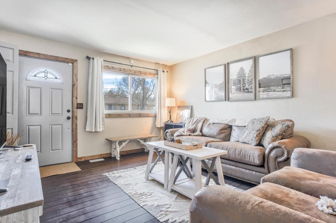 5 Minutes To Downtown And Just Minutes To Military And Hospitals Holiday home Colorado Springs
