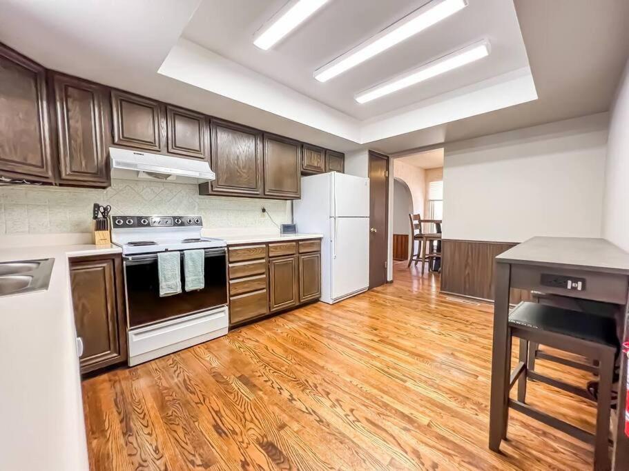 4 King Beds/6bdrm & 3ba/your Ideal Family Getaway Villa *