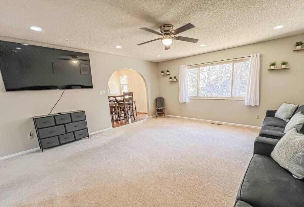 4 King Beds/6bdrm & 3ba/your Ideal Family Getaway *