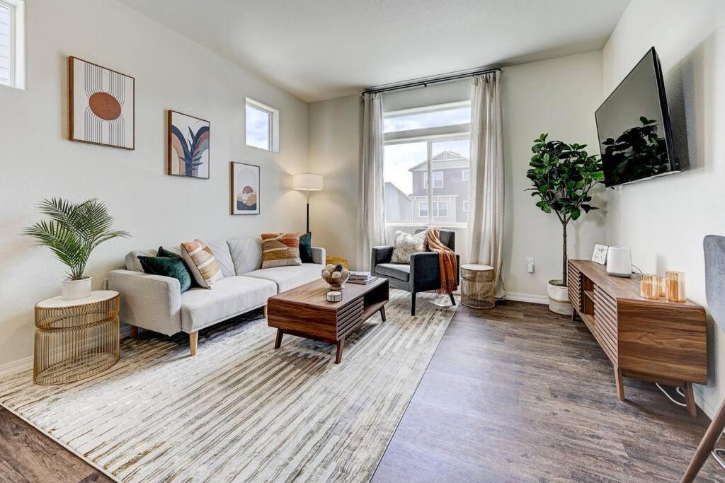 Apartment Modern Luxury, Pet-friendly With Yard And King Bed