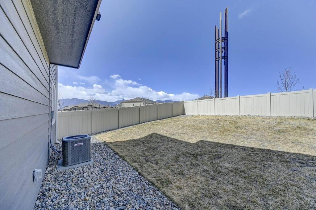 Modern Luxury, Pet-friendly With Yard And King Bed *