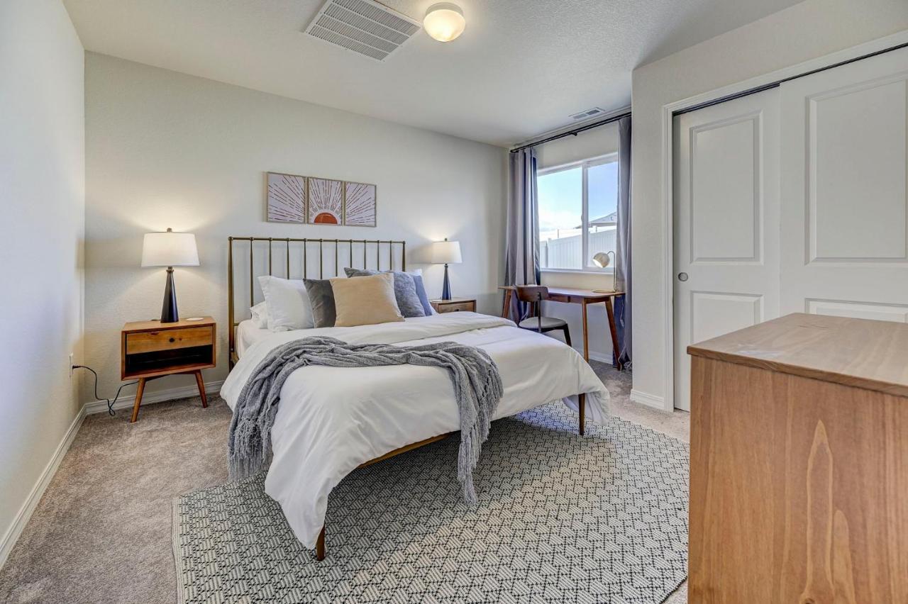 Apartment Modern Luxury, Pet-friendly With Yard And King Bed Colorado Springs
