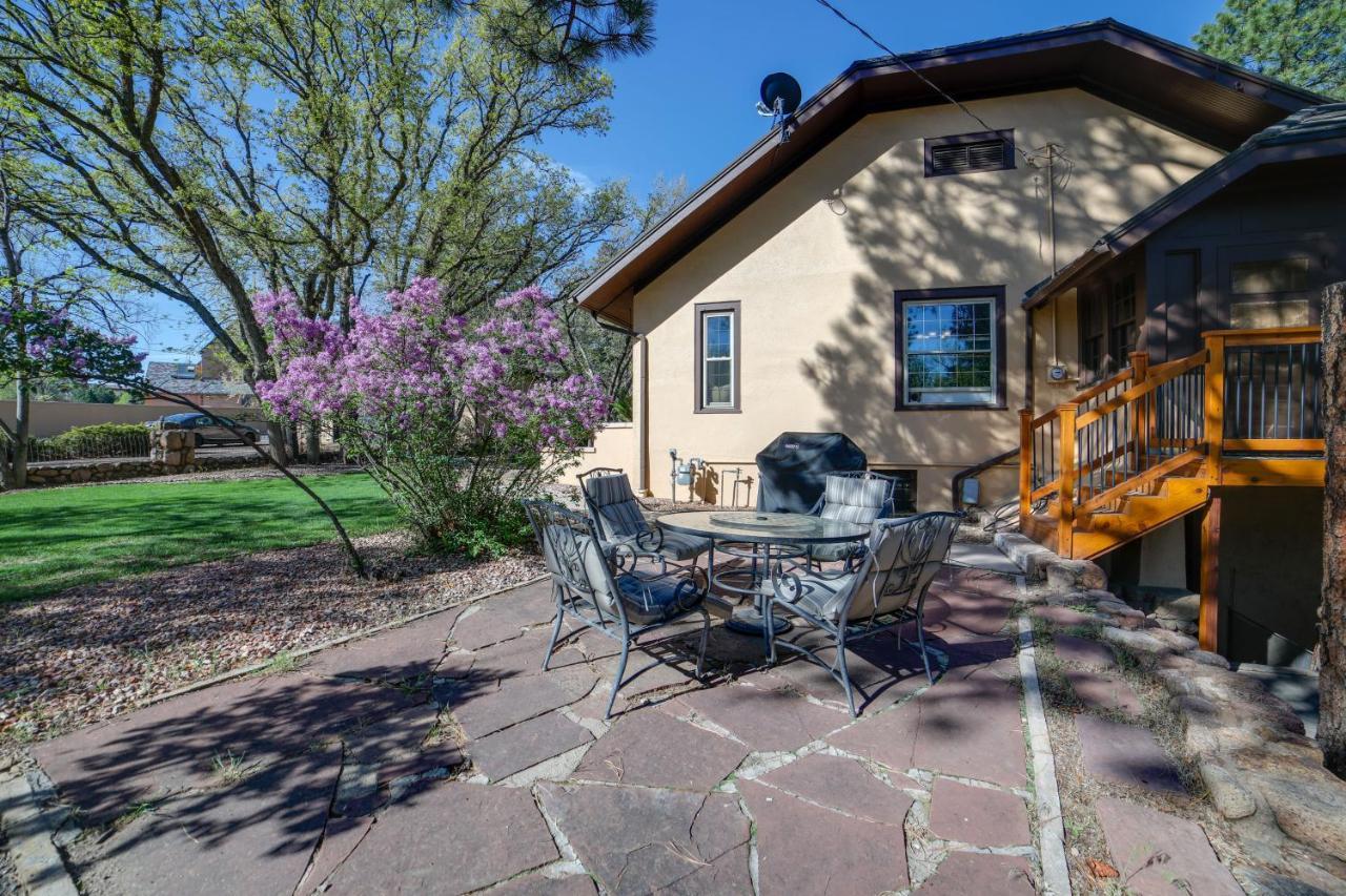 Inviting House With Spacious Deck! *