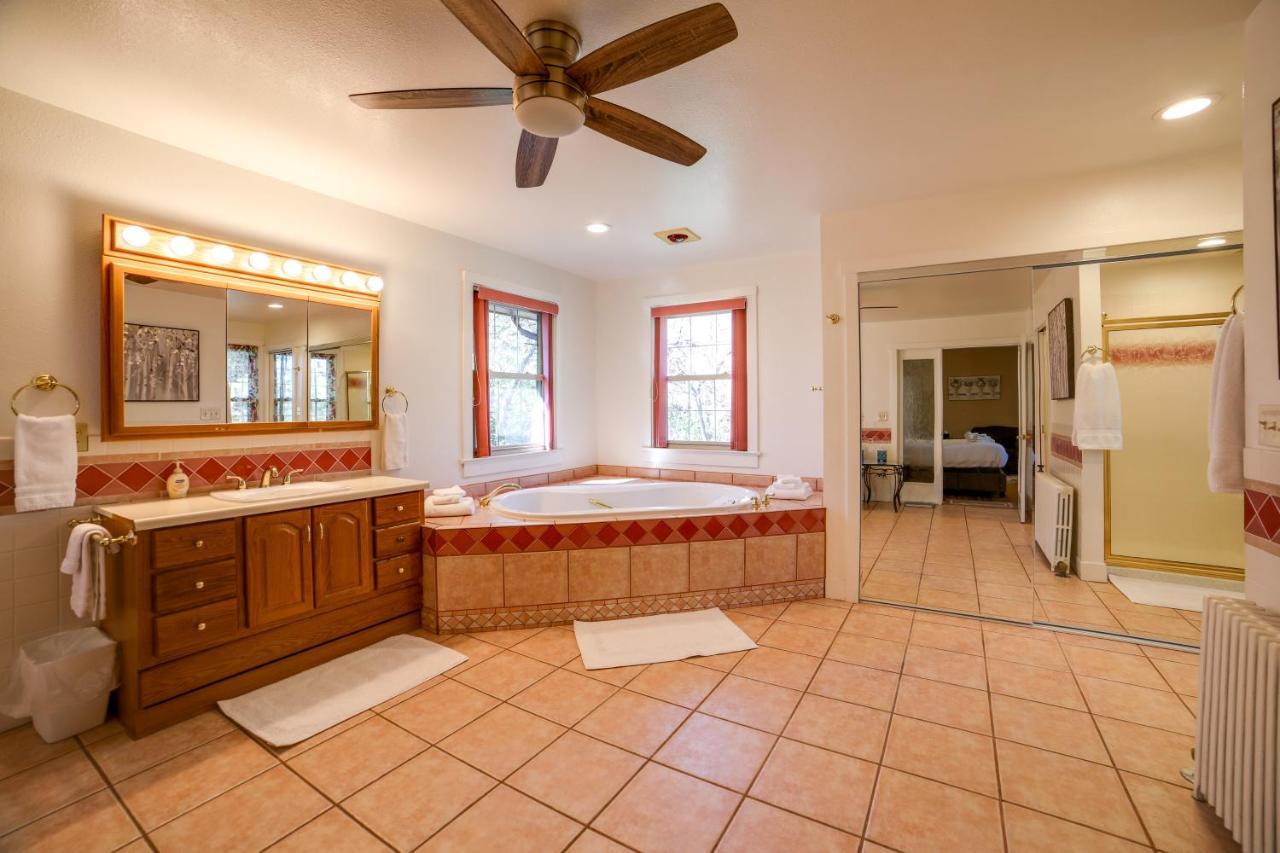 Inviting House With Spacious Deck! Holiday home *