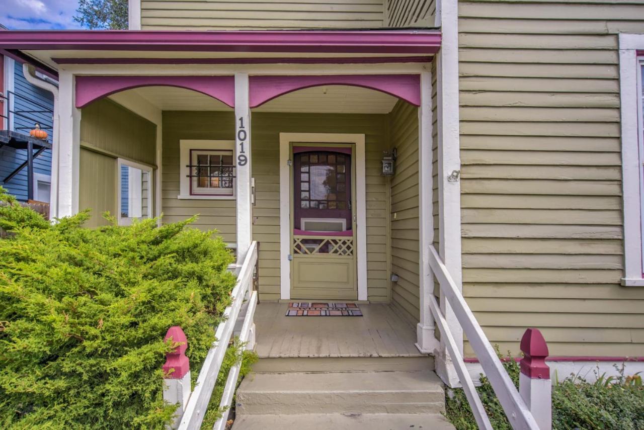 Victorian Charm With Hot Tub & Fire Pit Downtown Holiday home