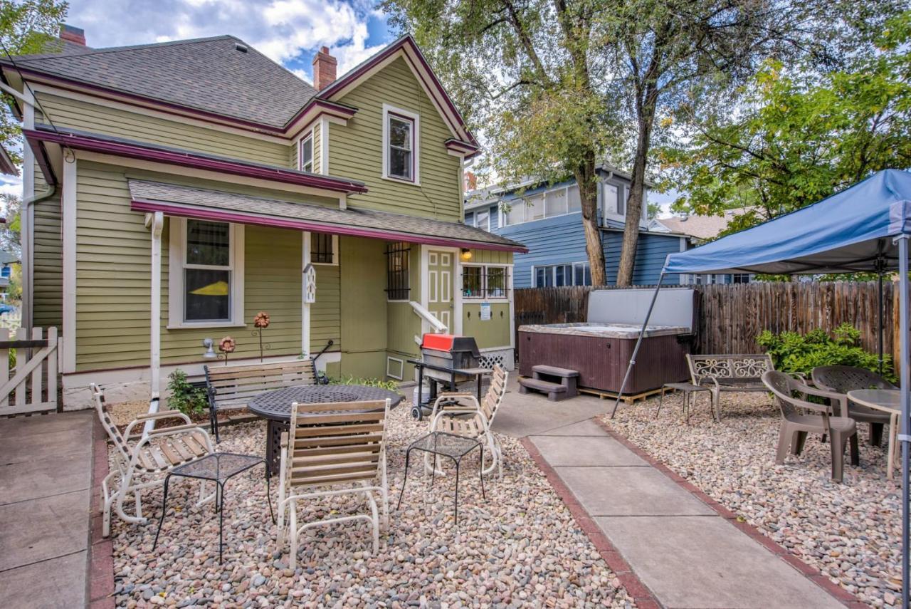Victorian Charm With Hot Tub & Fire Pit Downtown Holiday home Colorado Springs