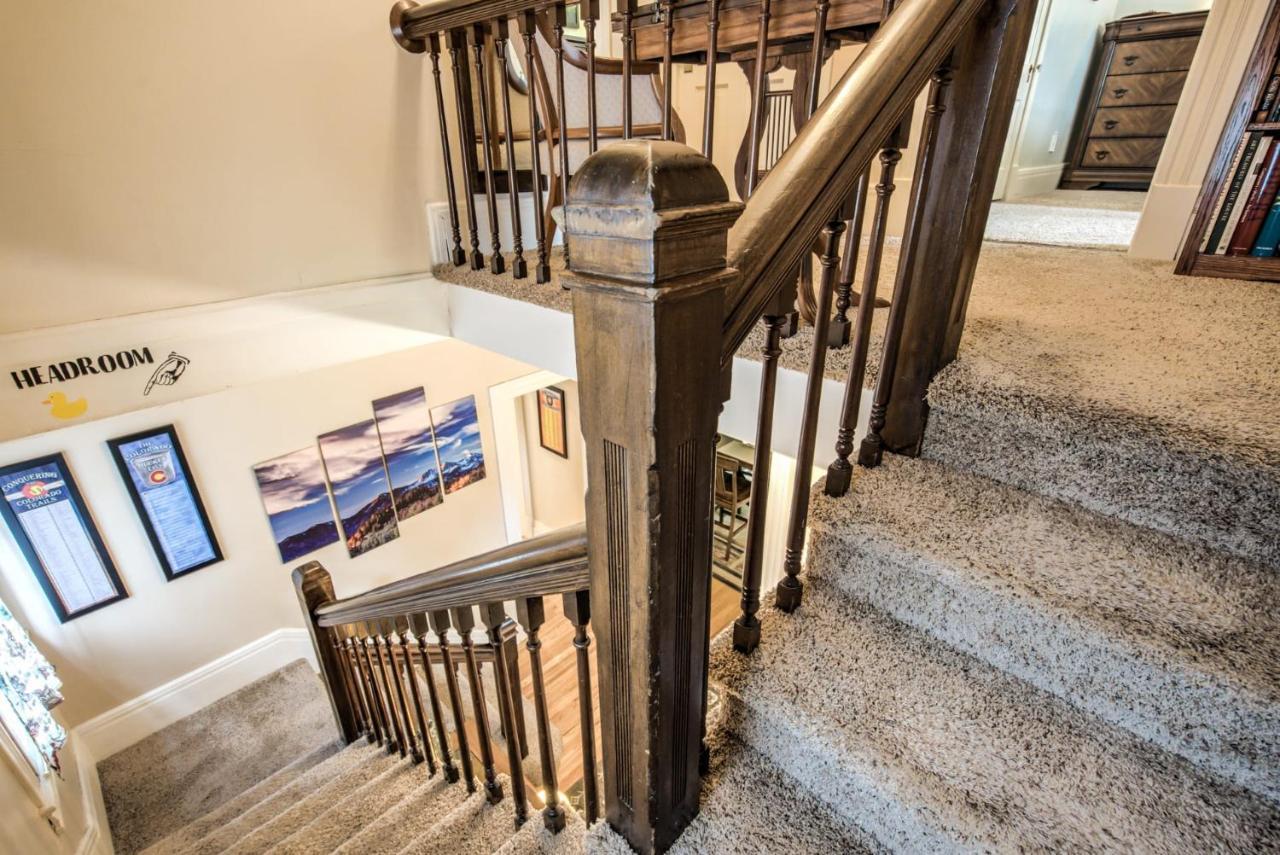 Holiday home Victorian Charm With Hot Tub & Fire Pit Downtown