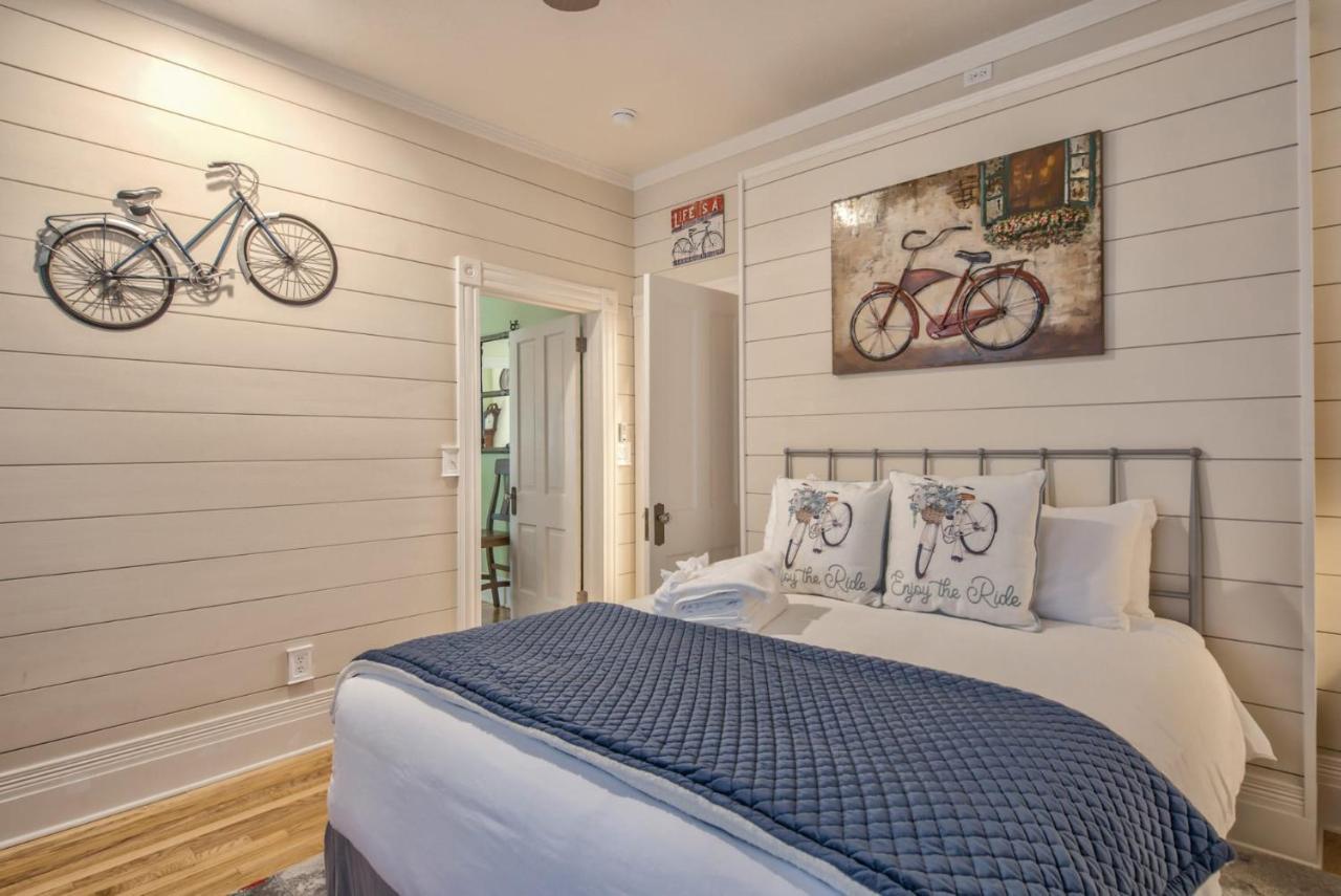 Victorian Charm With Hot Tub & Fire Pit Downtown Holiday home *