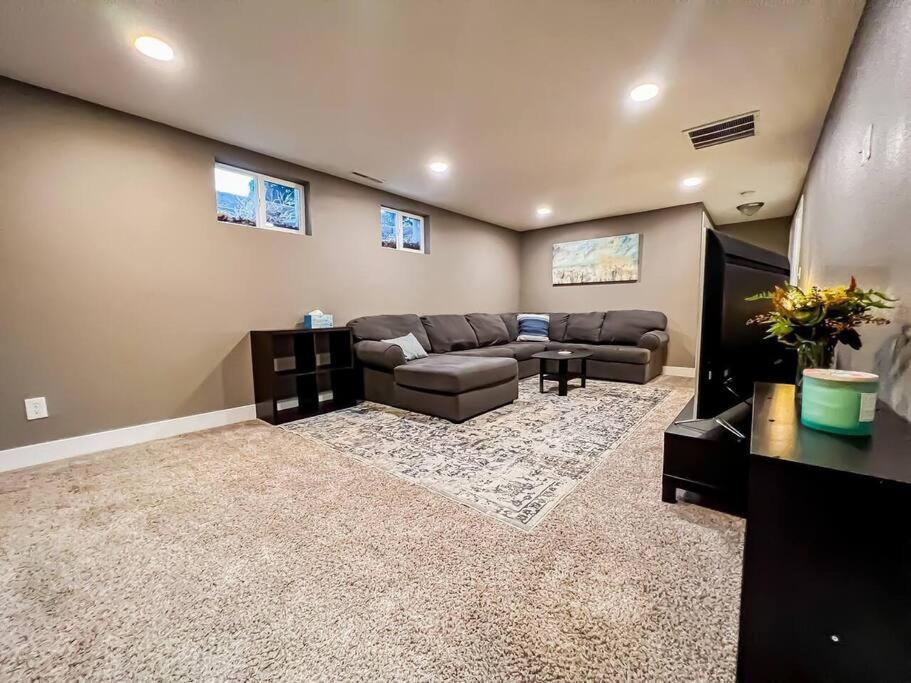 Pet Friendly Close To Downtown Colorado Springs