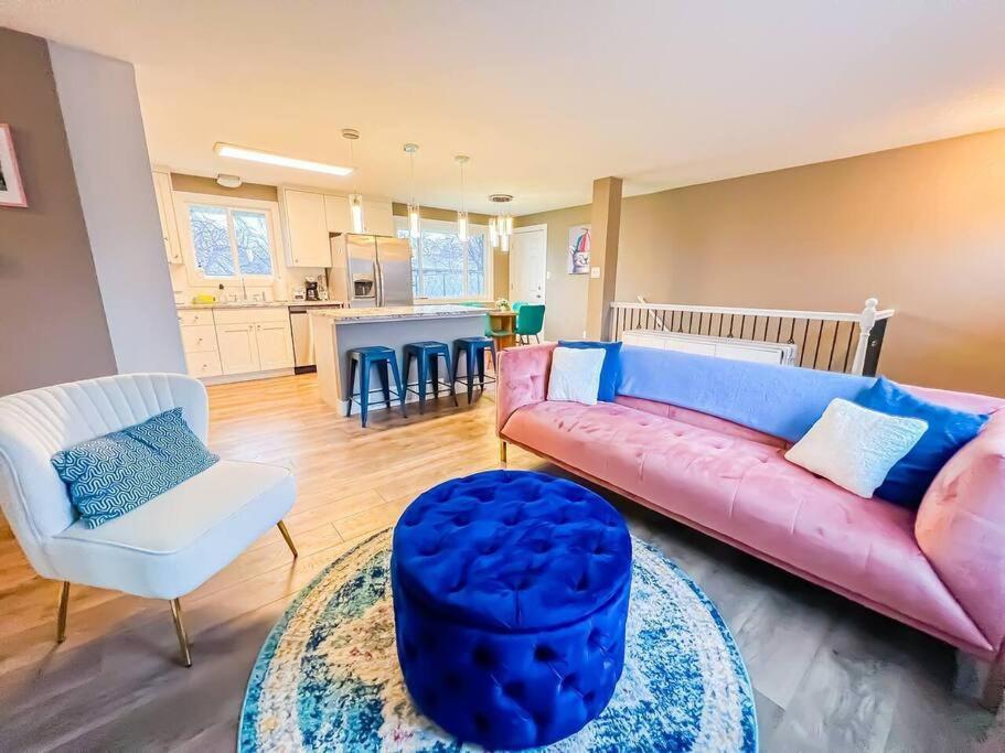 Pet Friendly Close To Downtown