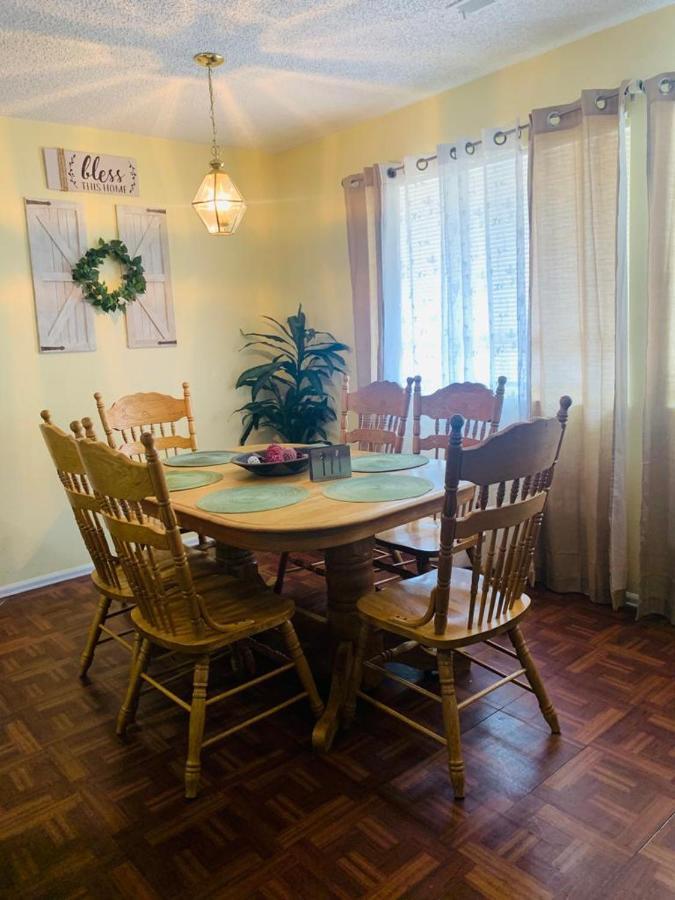 Lovely 2 Bedroom In The Heart Of * Colorado Springs