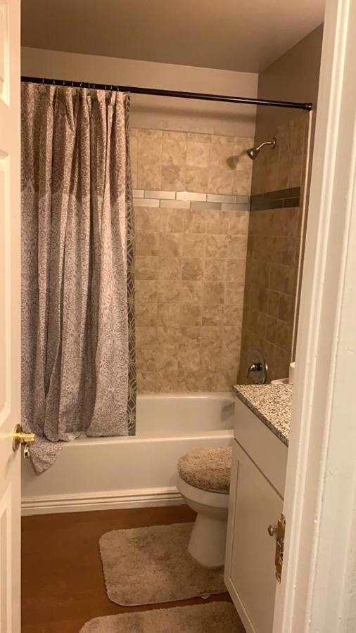 Lovely 2 Bedroom In The Heart Of *
