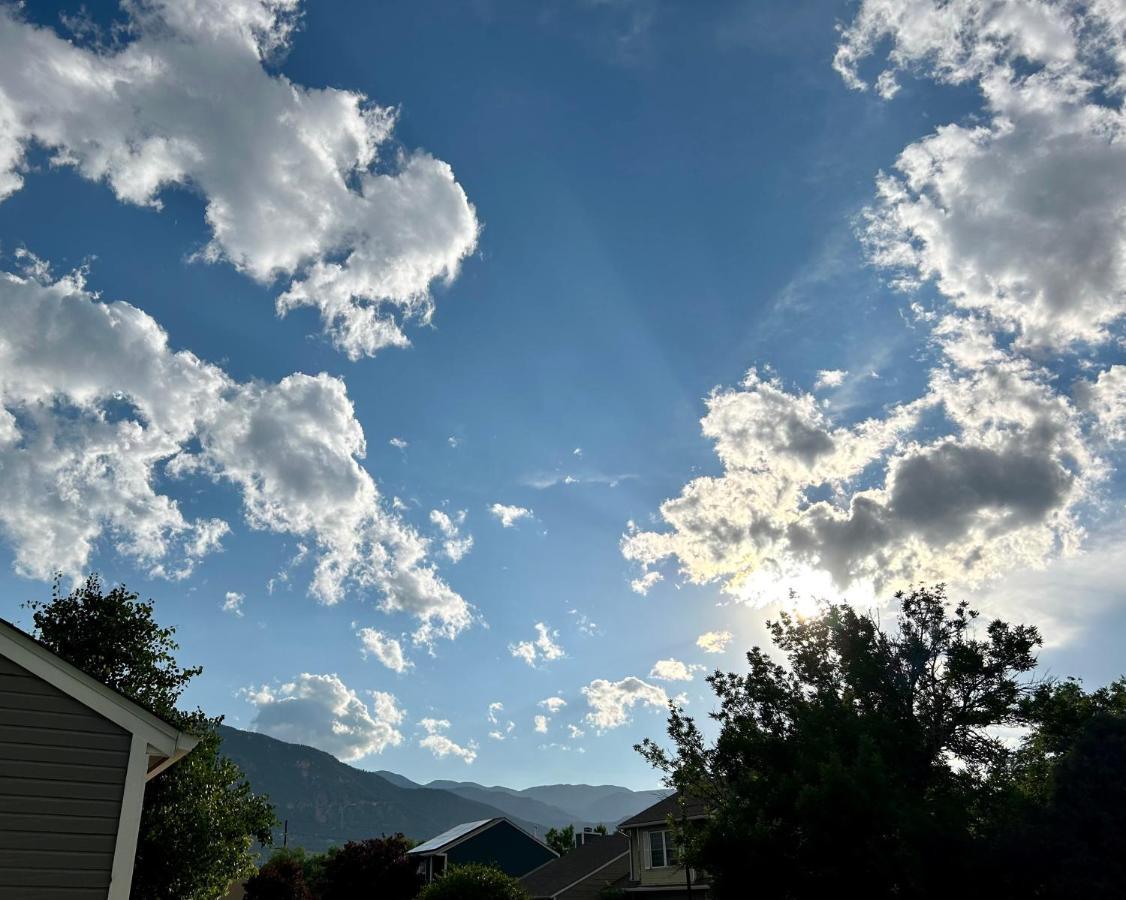 A Colorado With A View - King Homestay Colorado Springs