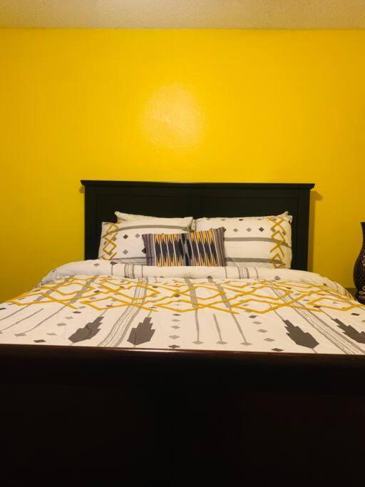 The Sunset 2-bedroom Near Cos Airport * Colorado Springs