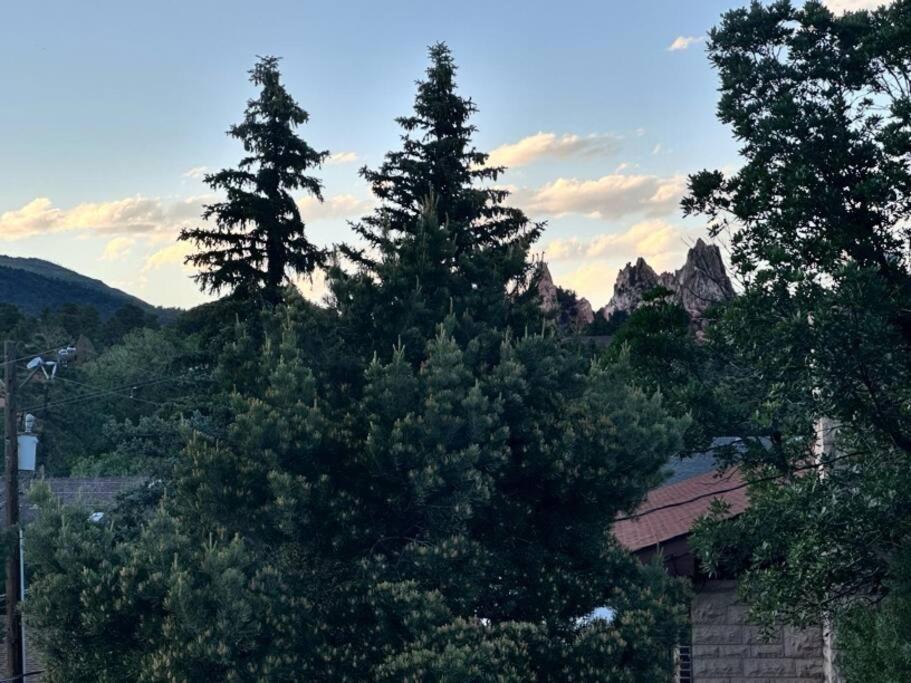 Indoor Pool, Hot Tub, Sauna! * Colorado Springs