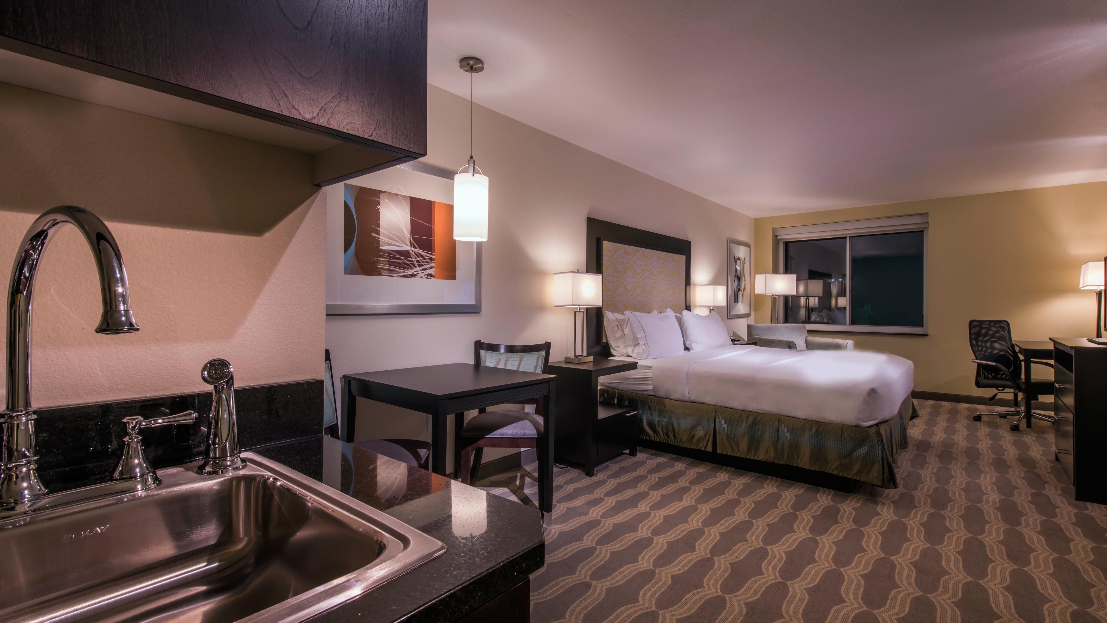 Express & By Ihg