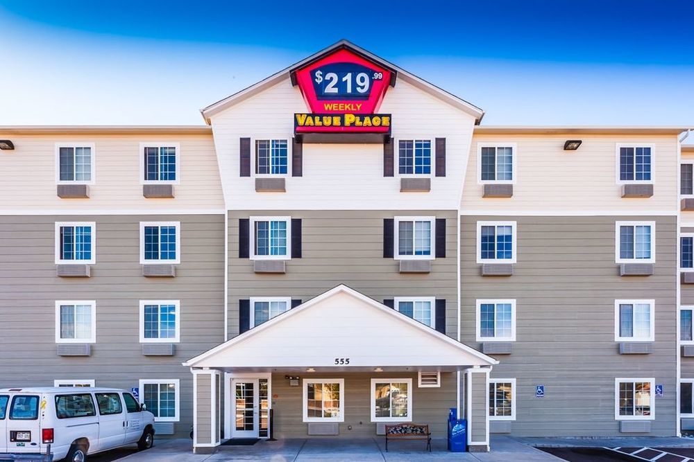 Extended America Select - - Airport Colorado Springs