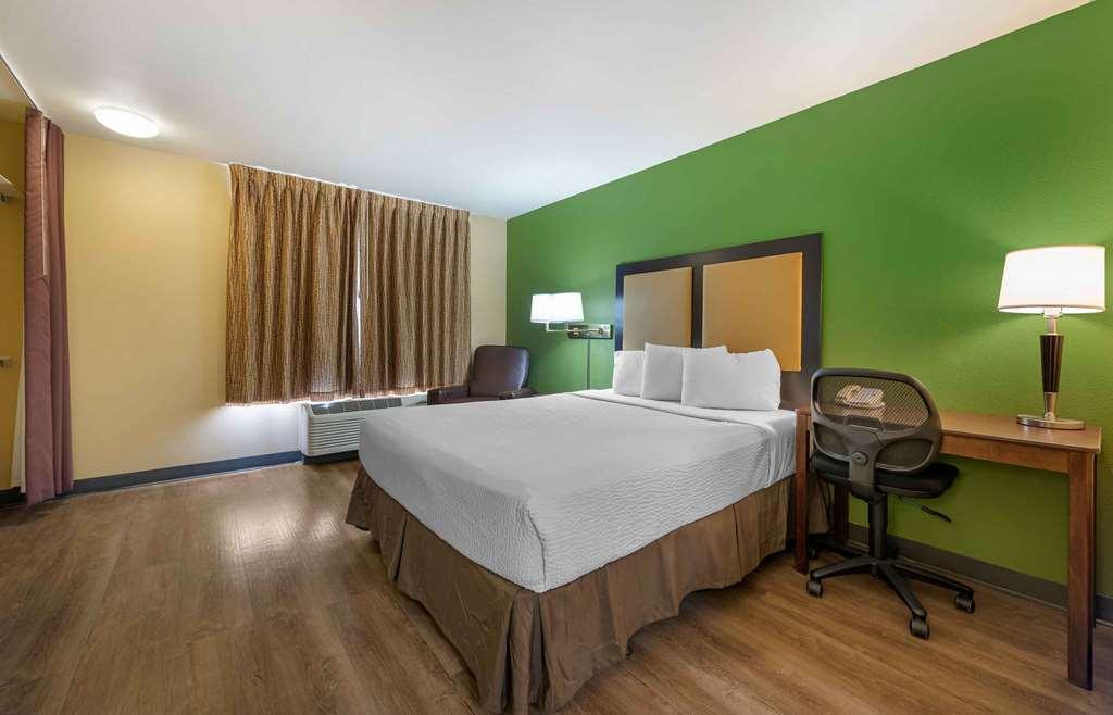 Extended America - - West 2* Colorado Springs