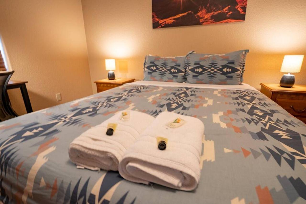 Bear Creek - - Fire Table - 3min To Trails Holiday home Colorado Springs