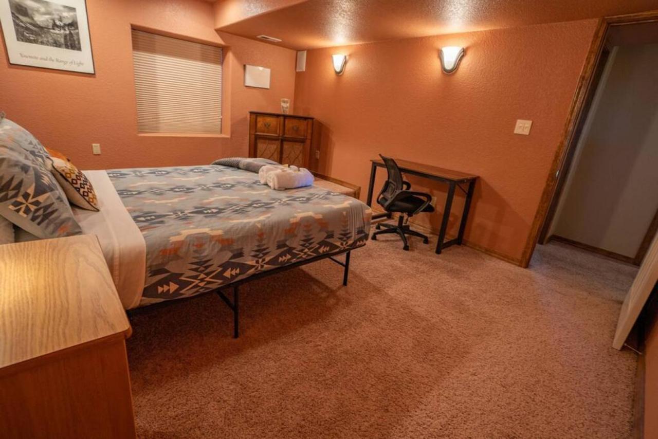 Bear Creek - - Fire Table - 3min To Trails Holiday home Colorado Springs