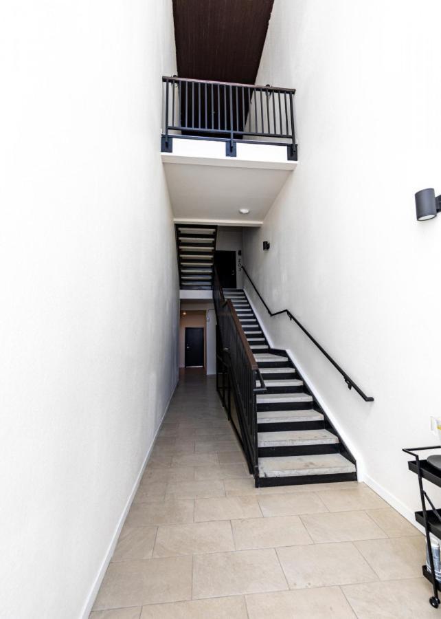 2 Bedroom Fully Furnished Luxury 304