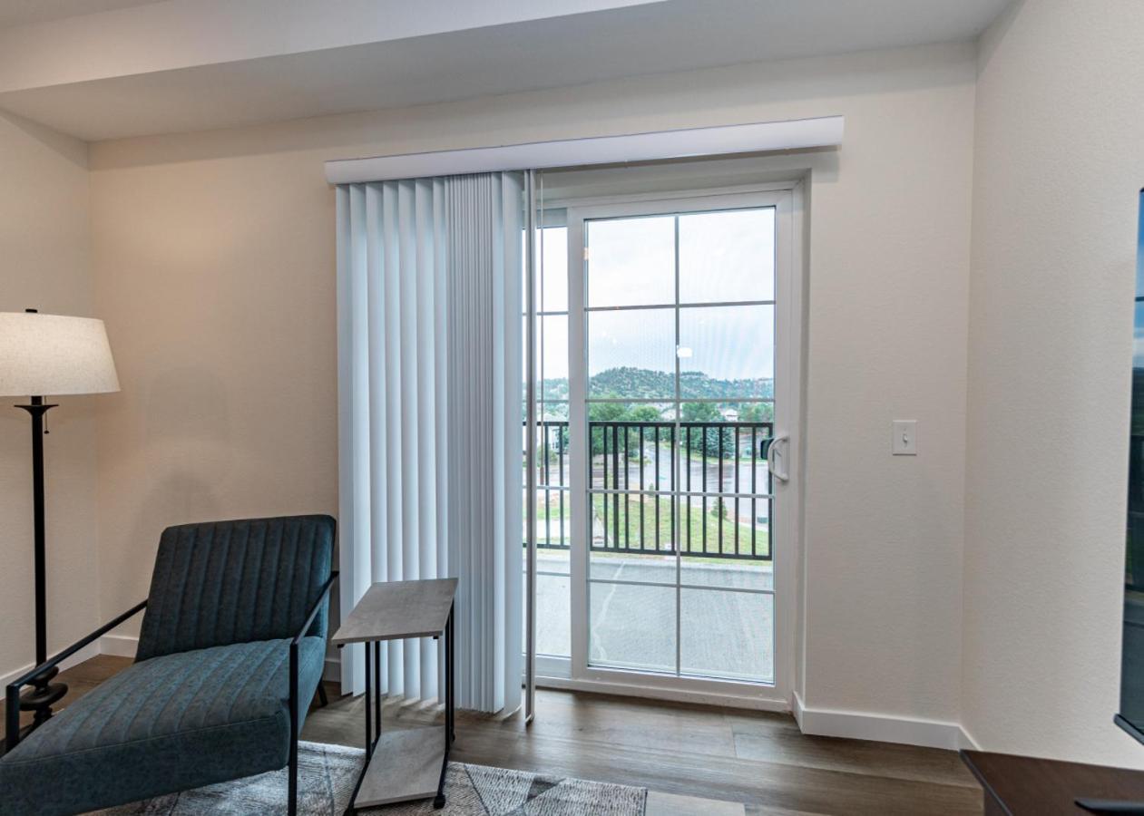 2 Bedroom Fully Furnished Luxury 304 Apartment
