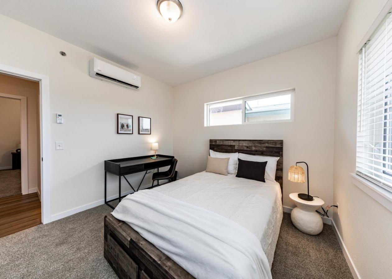 2 Bedroom Fully Furnished Luxury 304 Apartment *