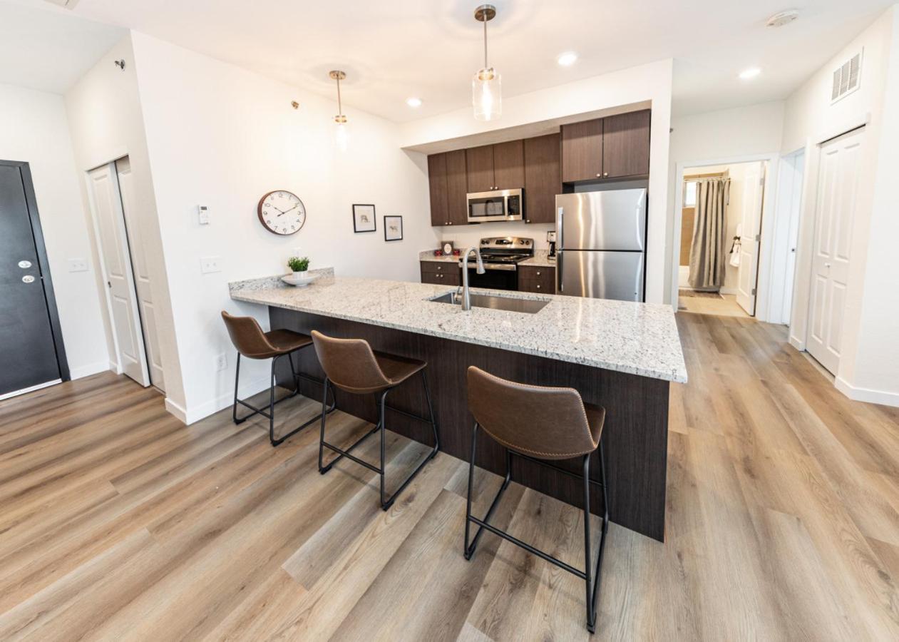 2 Bedroom Fully Furnished Luxury 304 Apartment Colorado Springs