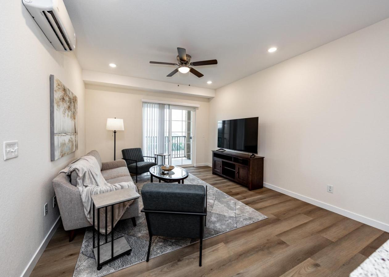 2 Bedroom Fully Furnished Luxury 304 * Colorado Springs