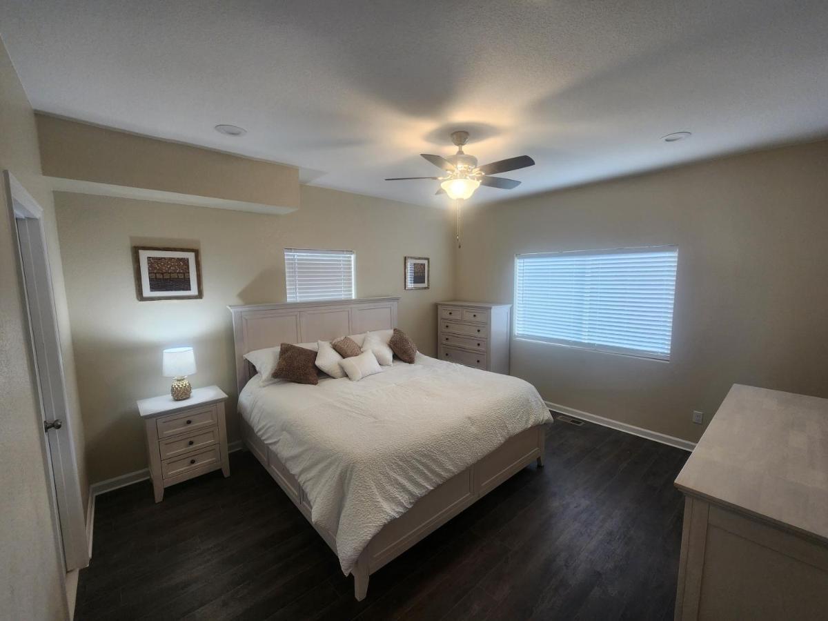 Loving Away From Home, 6 Bedrooms, 8 Beds Apartment